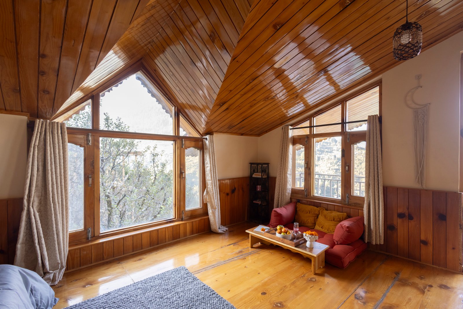 Mountain Gaze Room Balcony
